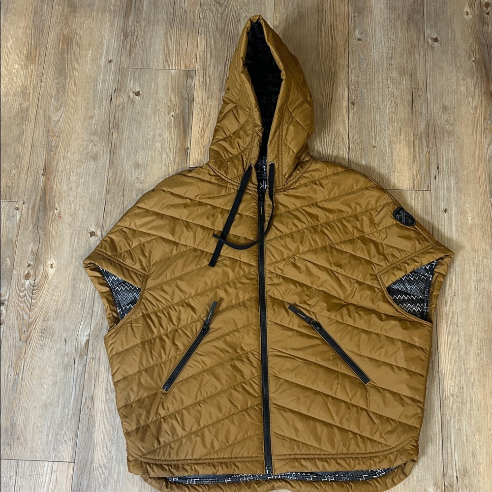 Krimson Klover Poncho Camel and Black